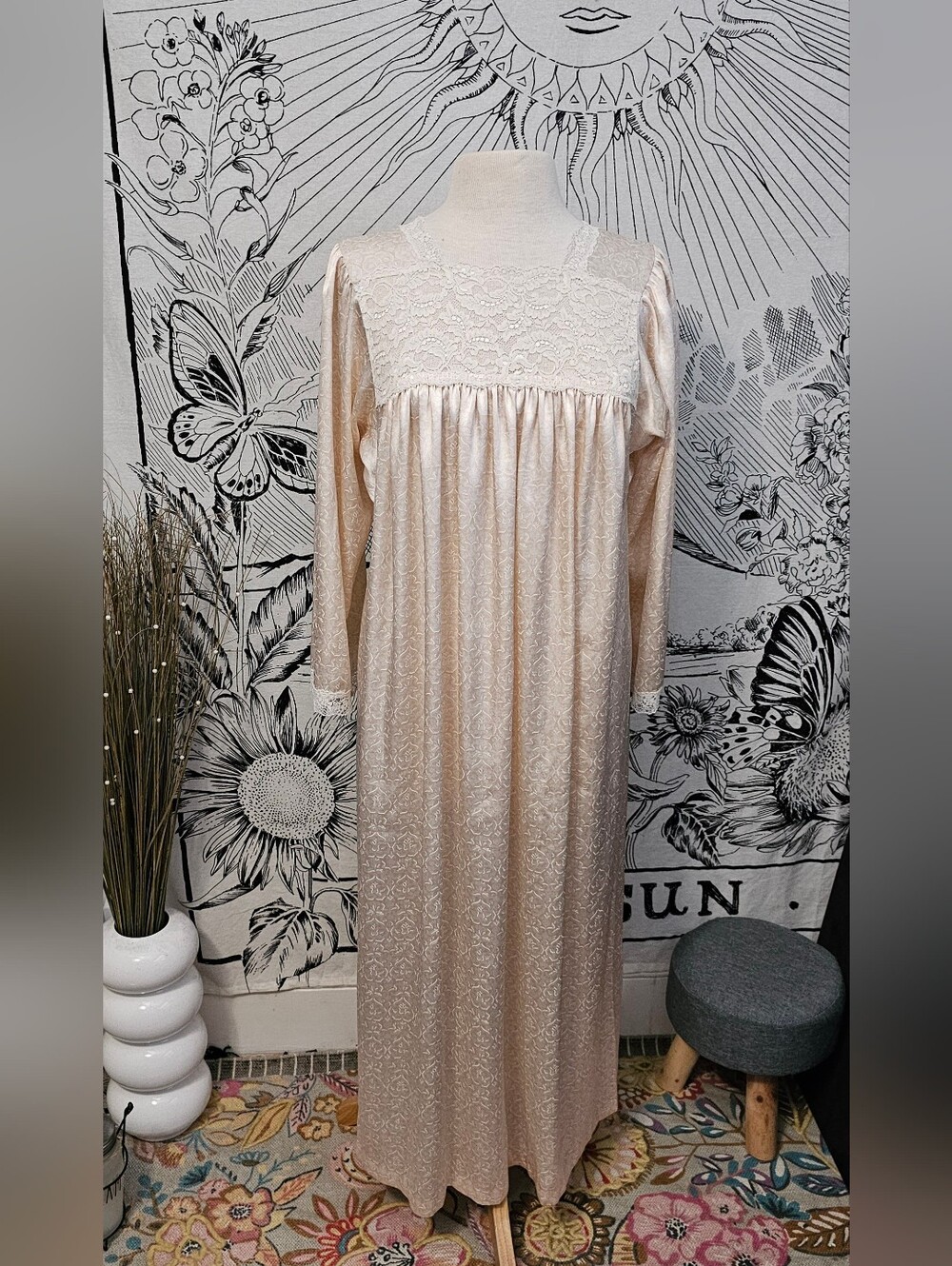 Vintage Christian Dior Peach maxi nightgown long sleeves Satin And Lace Sz 16